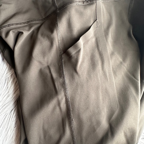 Lululemon Pace Rival Crop *Full-On Luxtreme 22" - Picture 12 of 16